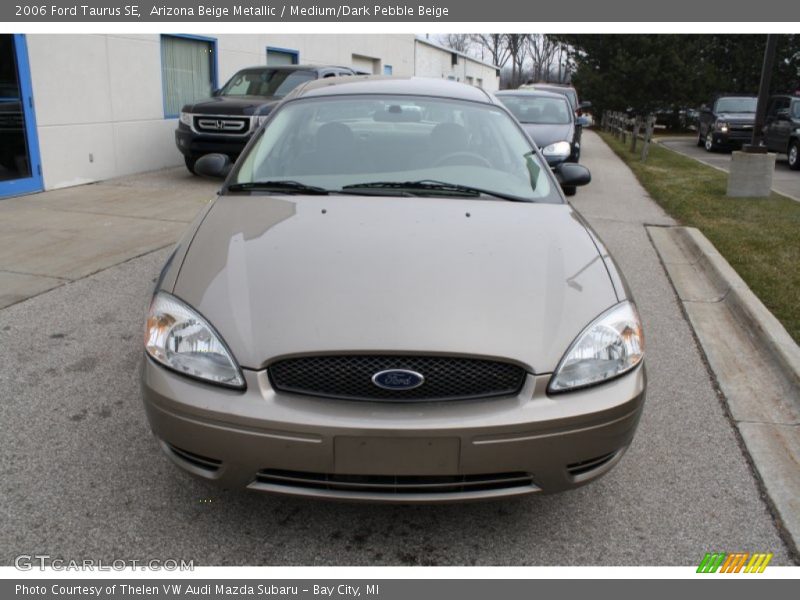 Arizona Beige Metallic / Medium/Dark Pebble Beige 2006 Ford Taurus SE