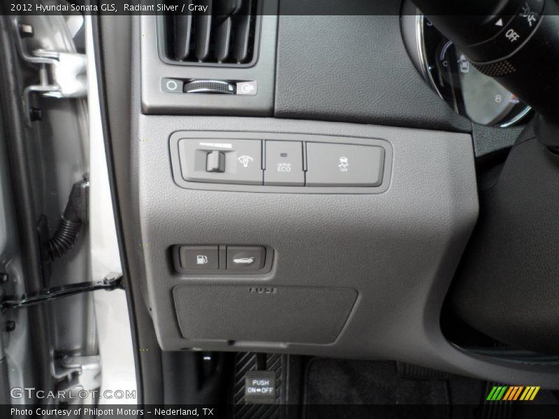 Radiant Silver / Gray 2012 Hyundai Sonata GLS