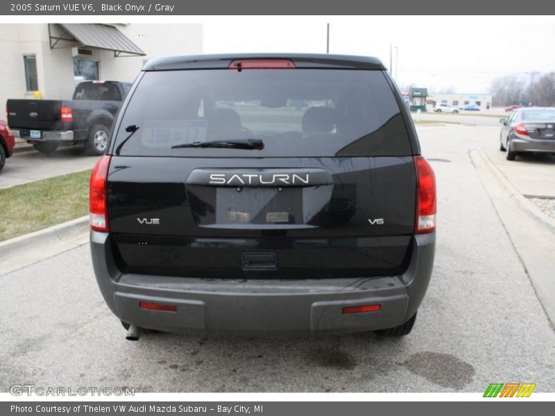 Black Onyx / Gray 2005 Saturn VUE V6