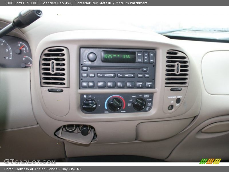 Toreador Red Metallic / Medium Parchment 2000 Ford F150 XLT Extended Cab 4x4