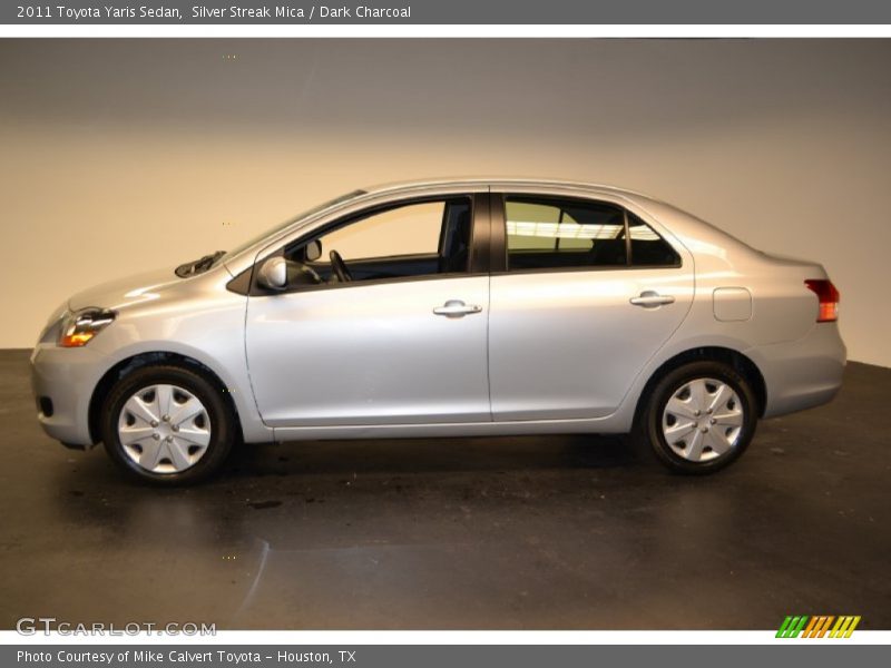 Silver Streak Mica / Dark Charcoal 2011 Toyota Yaris Sedan