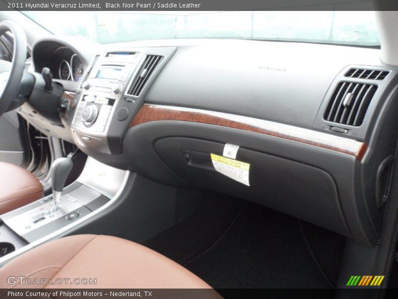 Black Noir Pearl / Saddle Leather 2011 Hyundai Veracruz Limited