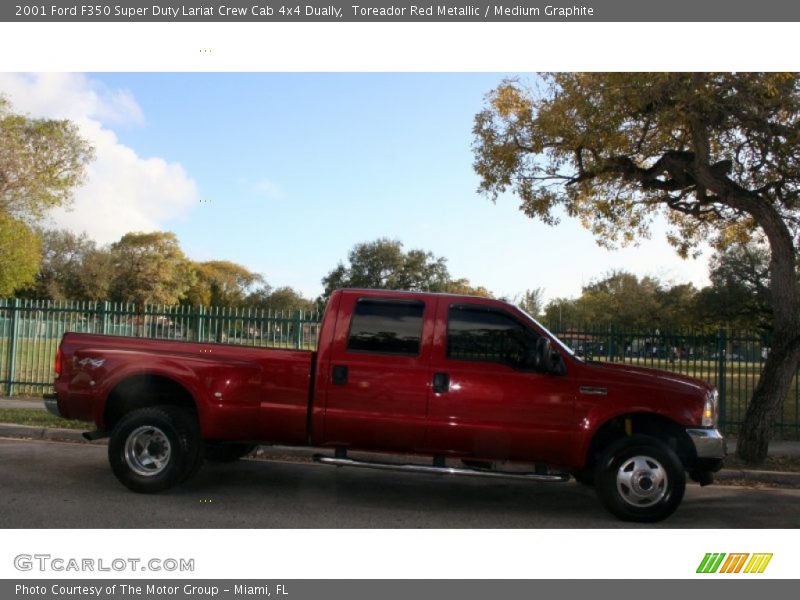 Toreador Red Metallic / Medium Graphite 2001 Ford F350 Super Duty Lariat Crew Cab 4x4 Dually