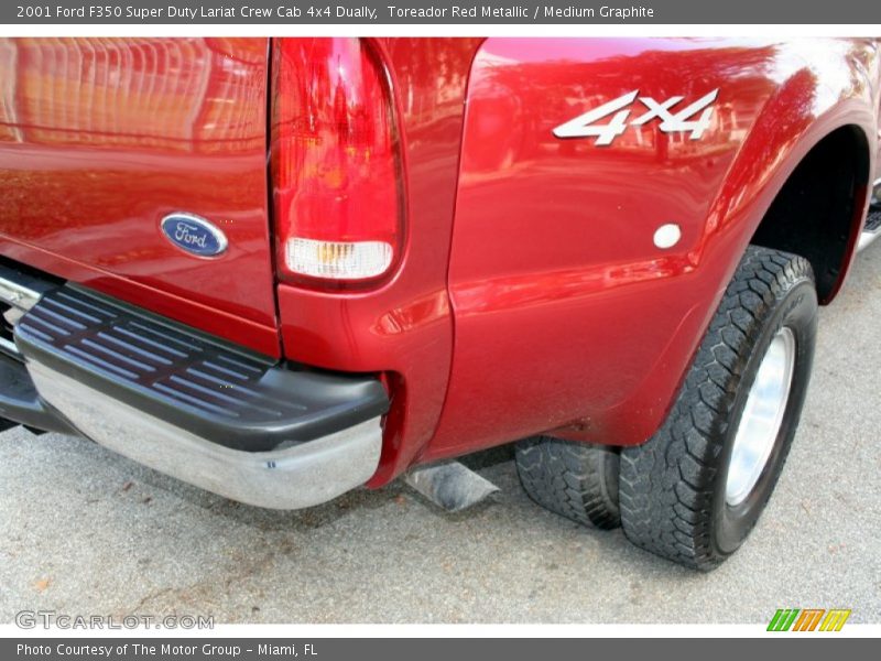 Toreador Red Metallic / Medium Graphite 2001 Ford F350 Super Duty Lariat Crew Cab 4x4 Dually