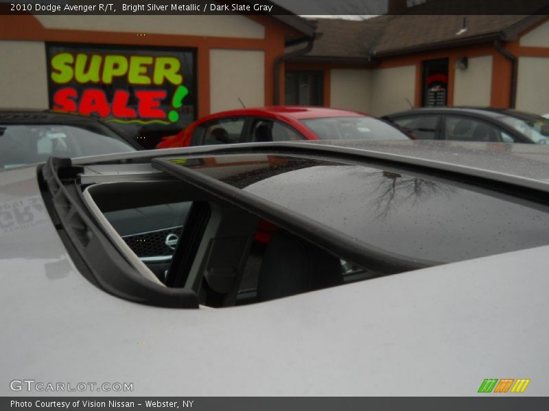 Bright Silver Metallic / Dark Slate Gray 2010 Dodge Avenger R/T