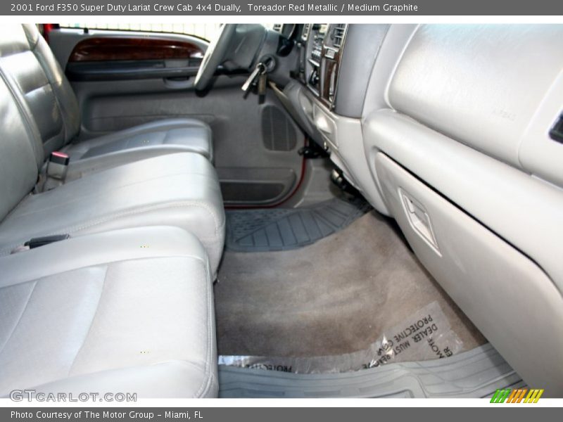 Toreador Red Metallic / Medium Graphite 2001 Ford F350 Super Duty Lariat Crew Cab 4x4 Dually