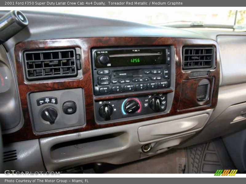 Toreador Red Metallic / Medium Graphite 2001 Ford F350 Super Duty Lariat Crew Cab 4x4 Dually