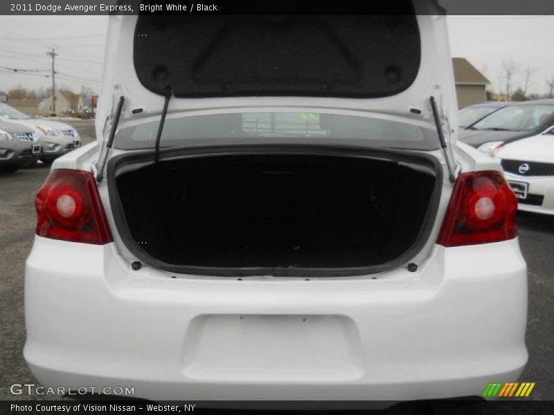 Bright White / Black 2011 Dodge Avenger Express