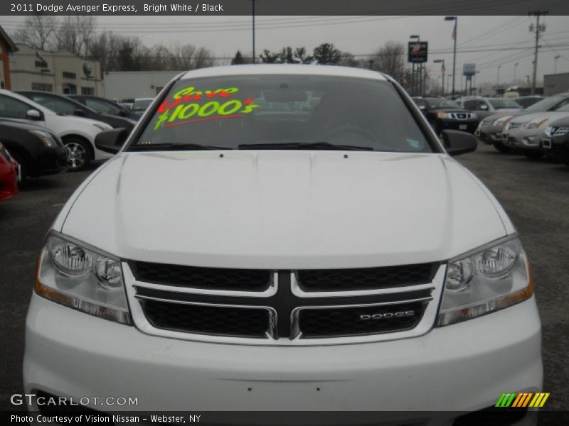 Bright White / Black 2011 Dodge Avenger Express