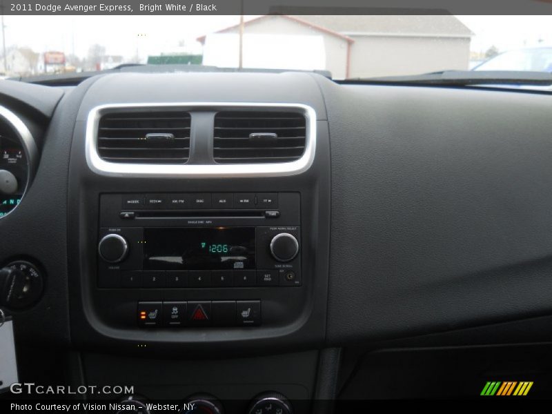 Bright White / Black 2011 Dodge Avenger Express