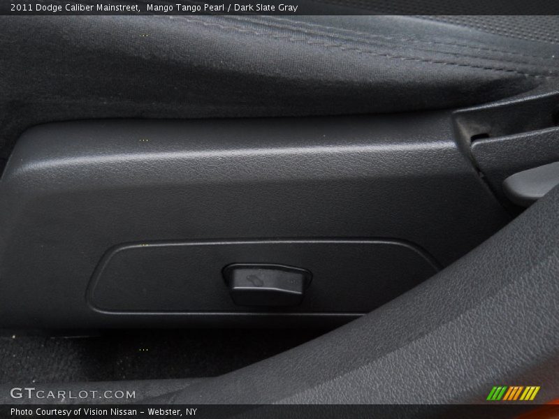 Mango Tango Pearl / Dark Slate Gray 2011 Dodge Caliber Mainstreet
