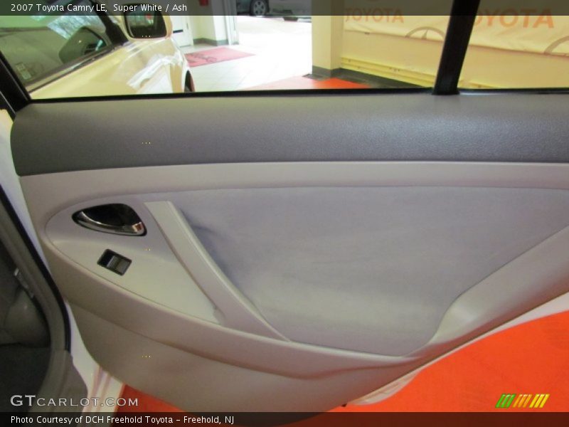 Super White / Ash 2007 Toyota Camry LE