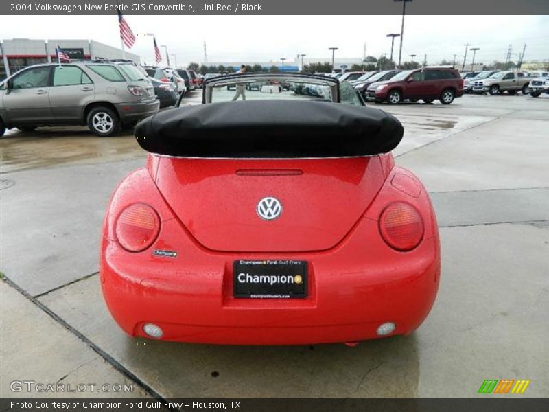 Uni Red / Black 2004 Volkswagen New Beetle GLS Convertible