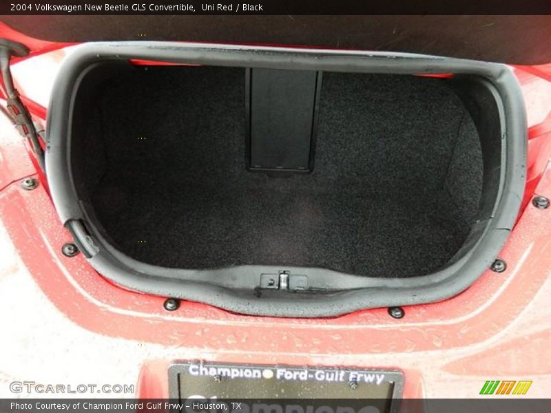 Uni Red / Black 2004 Volkswagen New Beetle GLS Convertible