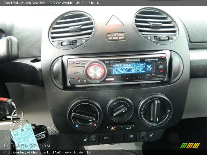 Uni Red / Black 2004 Volkswagen New Beetle GLS Convertible
