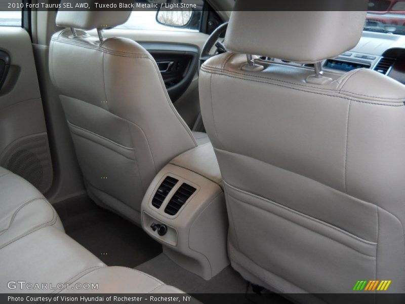 Tuxedo Black Metallic / Light Stone 2010 Ford Taurus SEL AWD