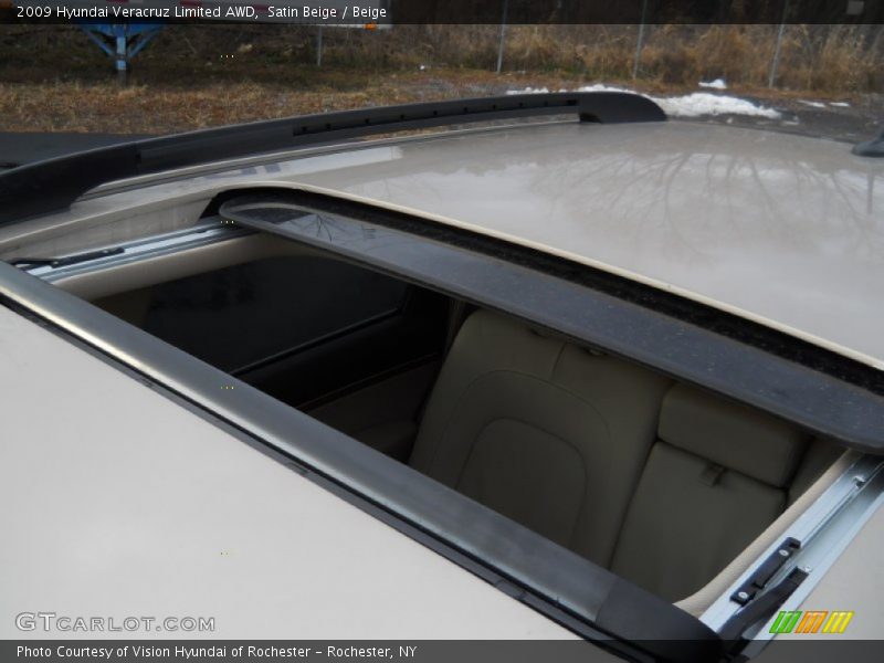 Sunroof of 2009 Veracruz Limited AWD