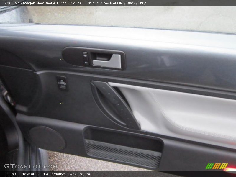 Platinum Grey Metallic / Black/Grey 2003 Volkswagen New Beetle Turbo S Coupe