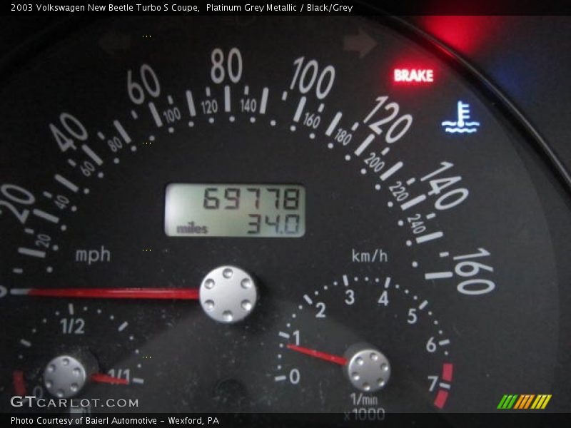 Platinum Grey Metallic / Black/Grey 2003 Volkswagen New Beetle Turbo S Coupe