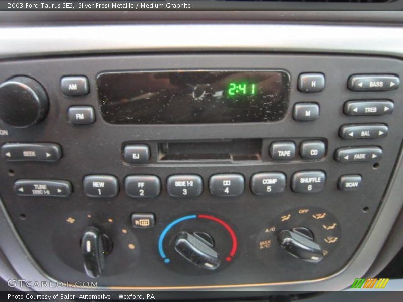 Silver Frost Metallic / Medium Graphite 2003 Ford Taurus SES
