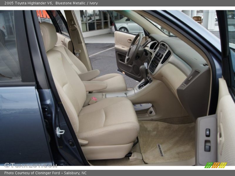 Bluestone Metallic / Ivory 2005 Toyota Highlander V6