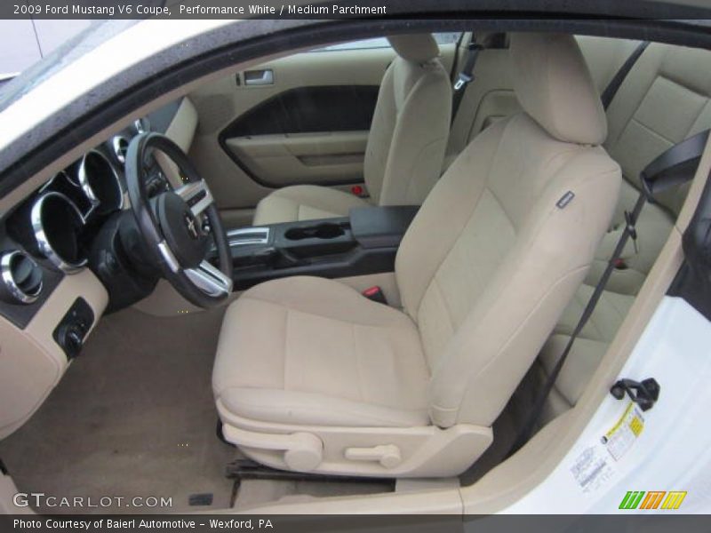 Performance White / Medium Parchment 2009 Ford Mustang V6 Coupe
