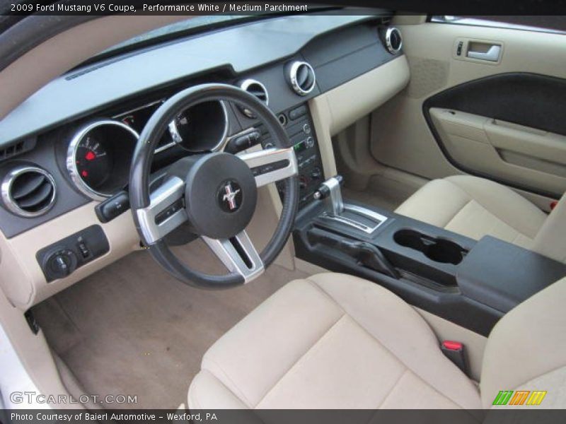 Performance White / Medium Parchment 2009 Ford Mustang V6 Coupe