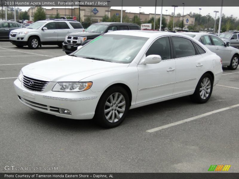 Front 3/4 View of 2010 Azera Limited