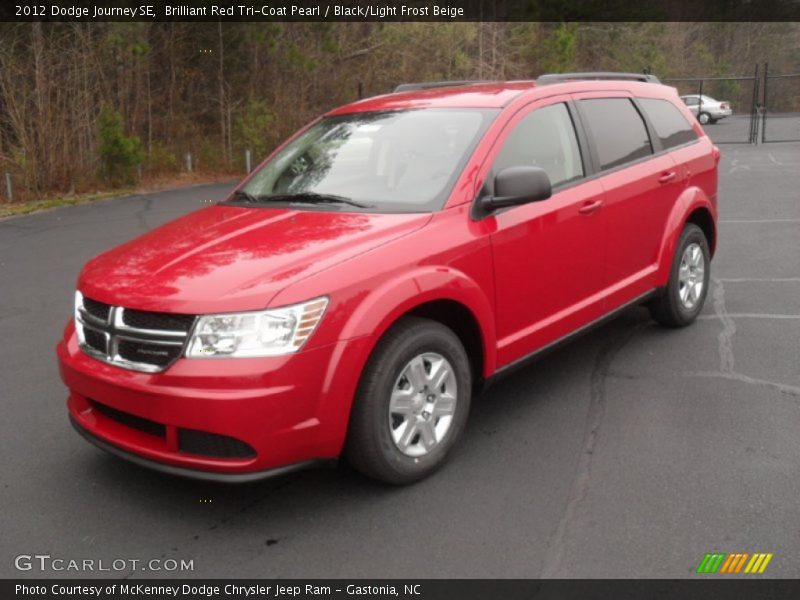 Brilliant Red Tri-Coat Pearl / Black/Light Frost Beige 2012 Dodge Journey SE