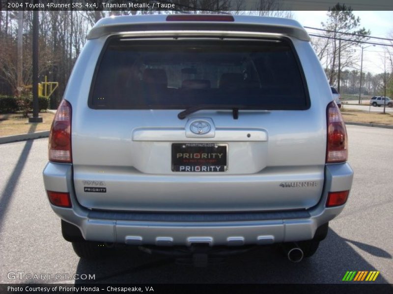 Titanium Metallic / Taupe 2004 Toyota 4Runner SR5 4x4