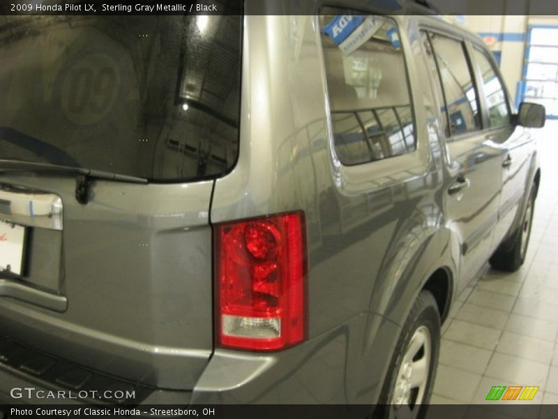 Sterling Gray Metallic / Black 2009 Honda Pilot LX