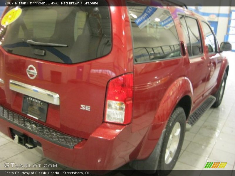 Red Brawn / Graphite 2007 Nissan Pathfinder SE 4x4