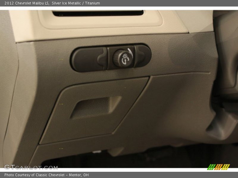 Silver Ice Metallic / Titanium 2012 Chevrolet Malibu LS