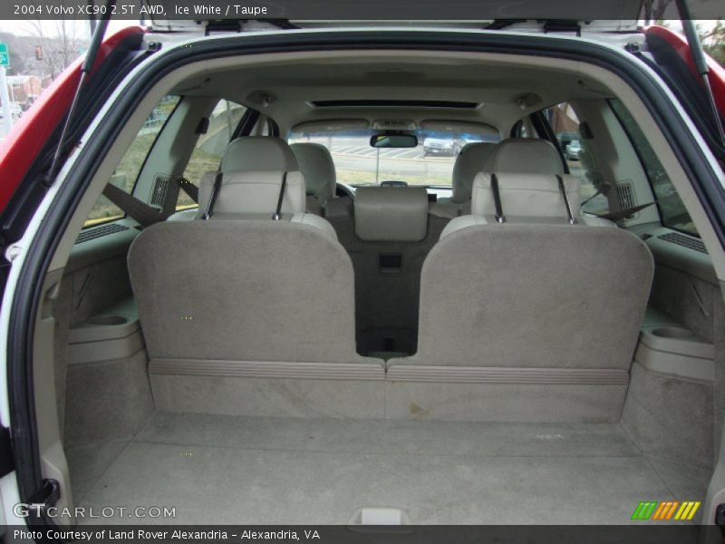 Ice White / Taupe 2004 Volvo XC90 2.5T AWD