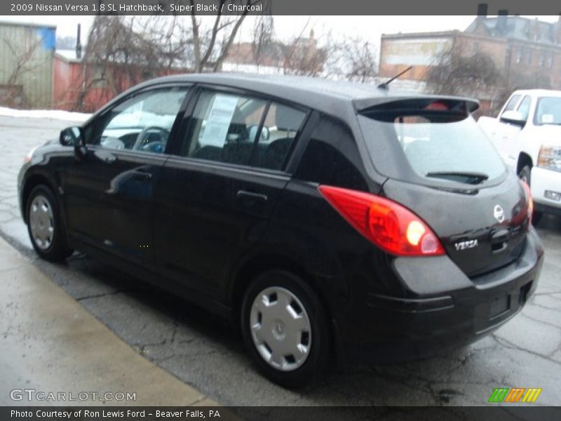 Super Black / Charcoal 2009 Nissan Versa 1.8 SL Hatchback