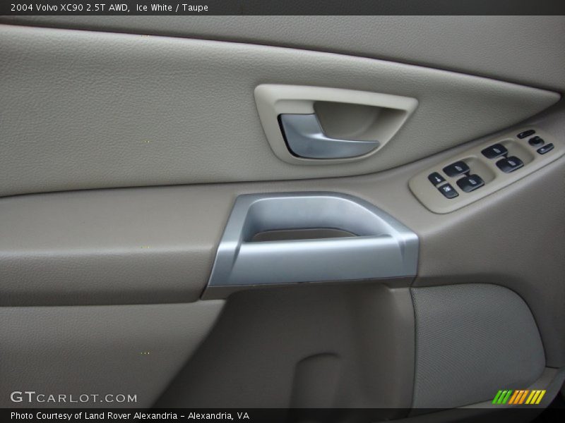 Ice White / Taupe 2004 Volvo XC90 2.5T AWD
