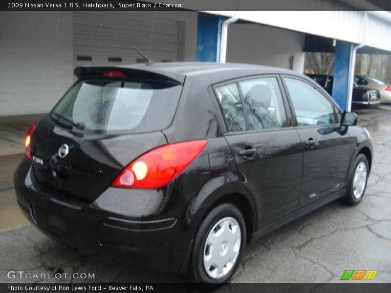 Super Black / Charcoal 2009 Nissan Versa 1.8 SL Hatchback