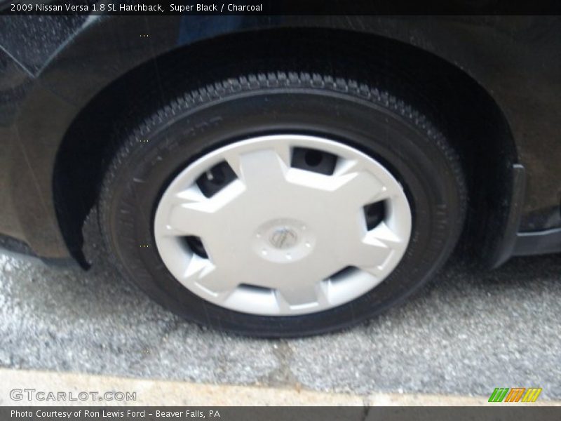 Super Black / Charcoal 2009 Nissan Versa 1.8 SL Hatchback