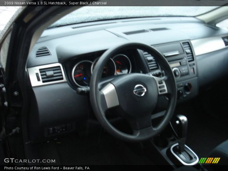 Super Black / Charcoal 2009 Nissan Versa 1.8 SL Hatchback