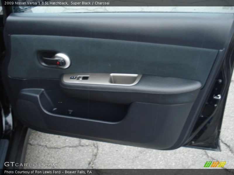 Super Black / Charcoal 2009 Nissan Versa 1.8 SL Hatchback