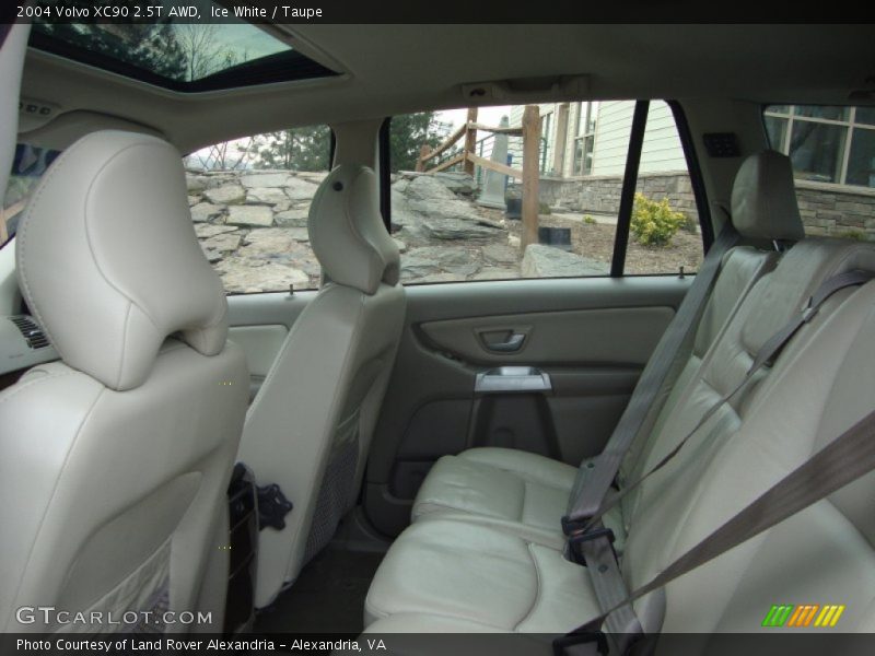 Ice White / Taupe 2004 Volvo XC90 2.5T AWD