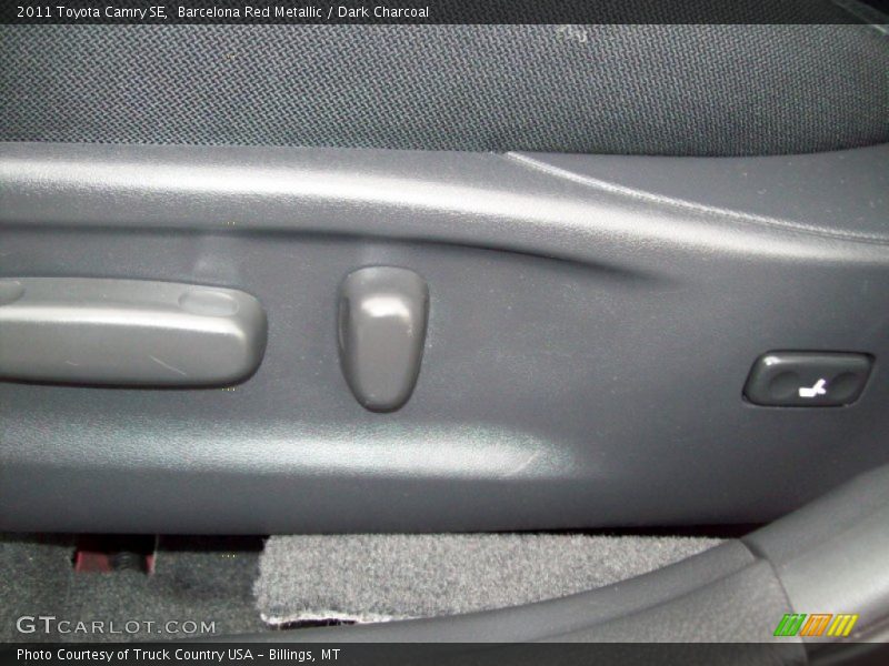 Barcelona Red Metallic / Dark Charcoal 2011 Toyota Camry SE