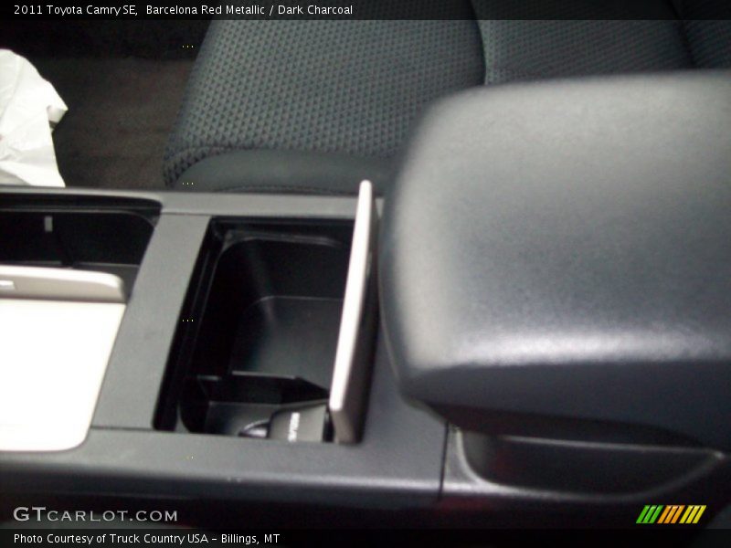 Barcelona Red Metallic / Dark Charcoal 2011 Toyota Camry SE