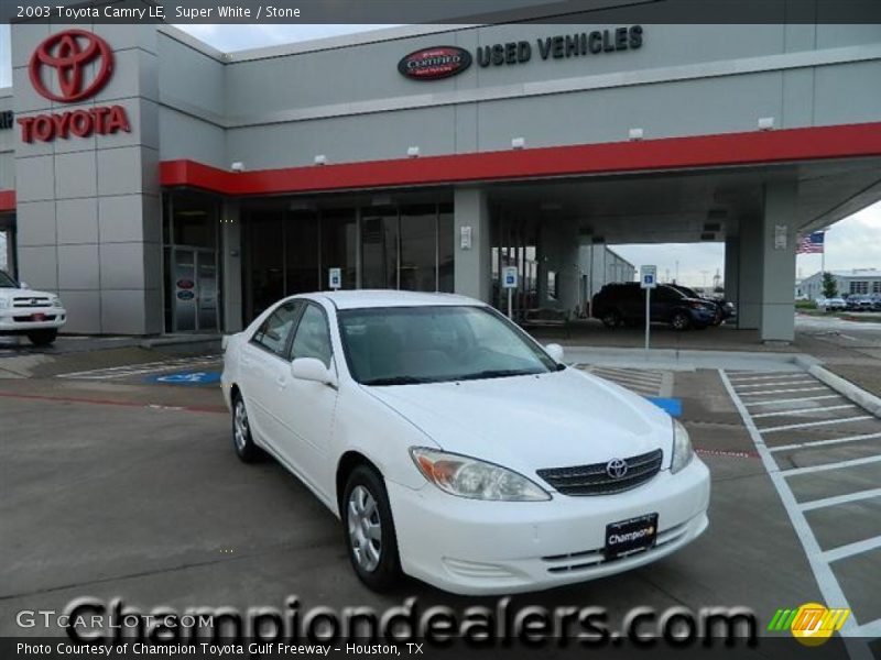 Super White / Stone 2003 Toyota Camry LE