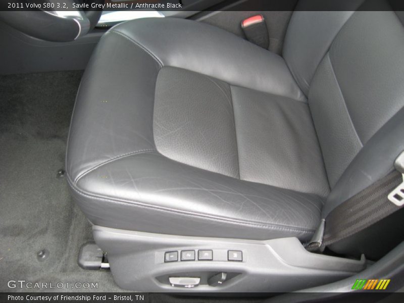 Front Seat of 2011 S80 3.2