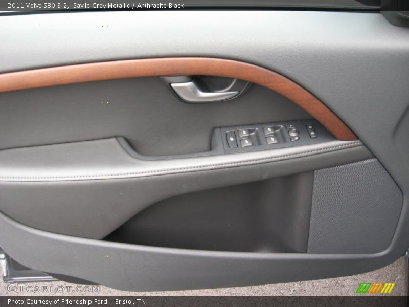Savile Grey Metallic / Anthracite Black 2011 Volvo S80 3.2