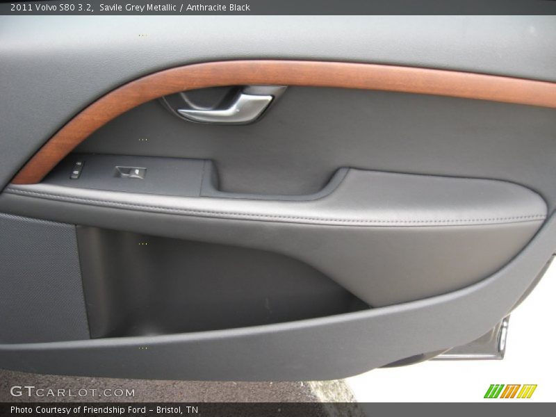Savile Grey Metallic / Anthracite Black 2011 Volvo S80 3.2