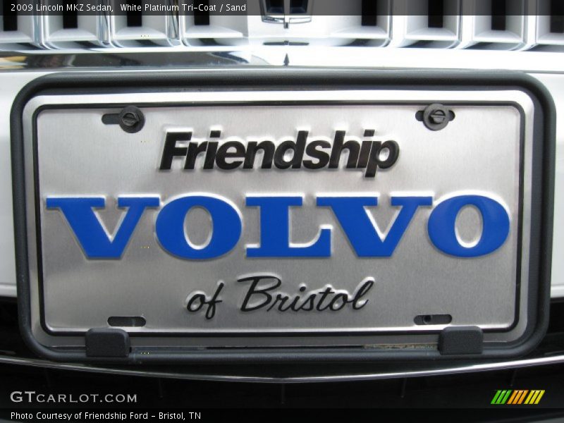 White Platinum Tri-Coat / Sand 2009 Lincoln MKZ Sedan