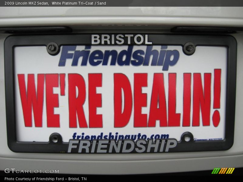 White Platinum Tri-Coat / Sand 2009 Lincoln MKZ Sedan