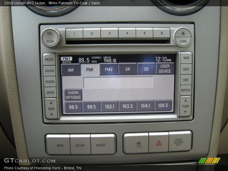 White Platinum Tri-Coat / Sand 2009 Lincoln MKZ Sedan